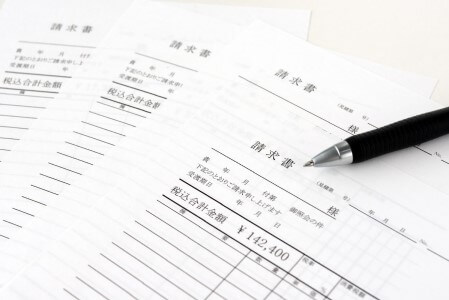 請求書払いとは?利用方法やメリット・デメリットについてわかりやすく解説 請求書払いとは?利用方法やメリット・デメリットについてわかりやすく解説