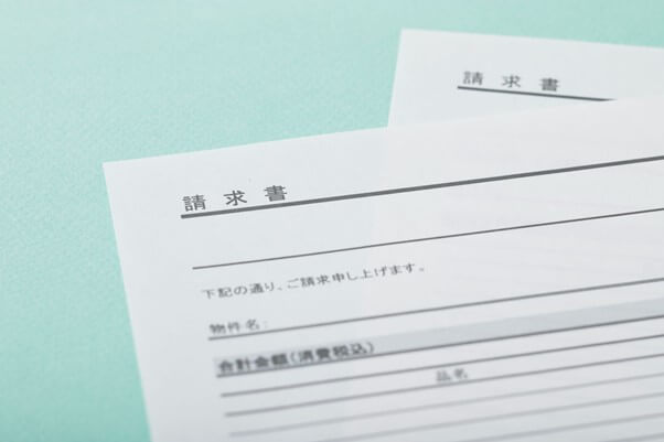 請求書の間違いを指摘されたらどうする？請求書を再発行する際の注意点も解説