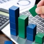 前受金とは？売掛金との違い、勘定科目や仕訳例、適切な管理方法を解説