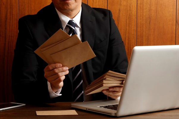 「2025年の崖」とは?企業の課題と対策方法を解説 「2025年の崖」とは?企業の課題と対策方法を解説