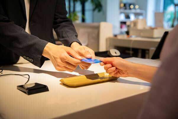 クレジットカード決済導入の審査に落ちたくない 審査に必要な準備と審査内容とは 企業のお金とテクノロジーをつなぐメディア Finance Robotic